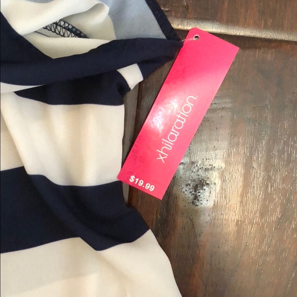 🔵⚪️ Blue /white striped top ⚪️🔵 - Picture 3 of 5